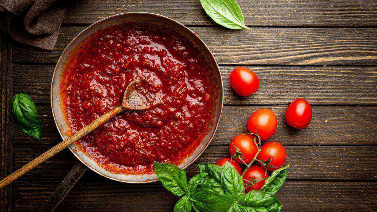 Como preparar um molho de tomate caseiro perfeito para o seu macarrão
