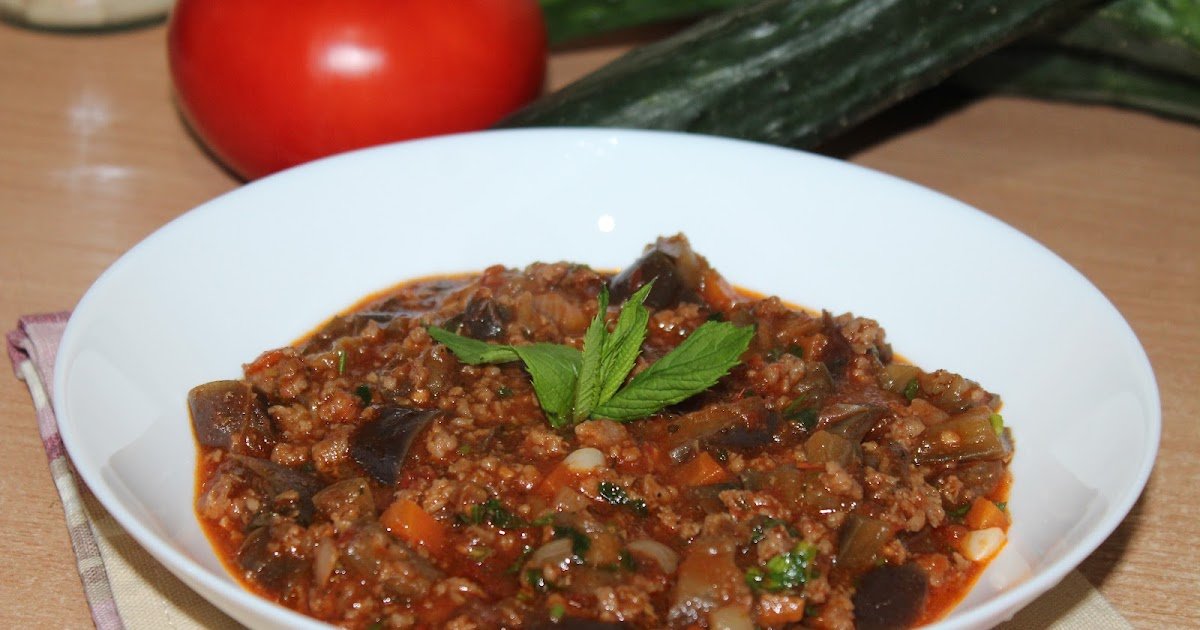 Manja preguiçoso com carne picada e berinjela