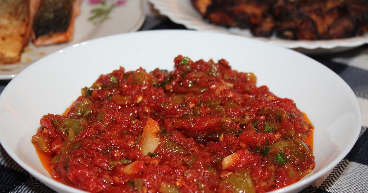 Pimentos assados ​​com molho de tomate