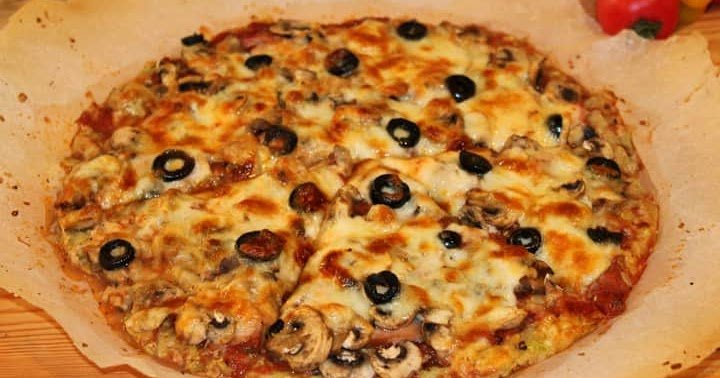 Pizza com cobertura de abobrinha