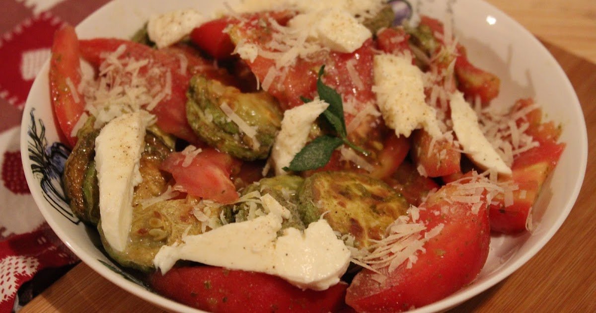 Salada de abobrinha e tomate com pesto