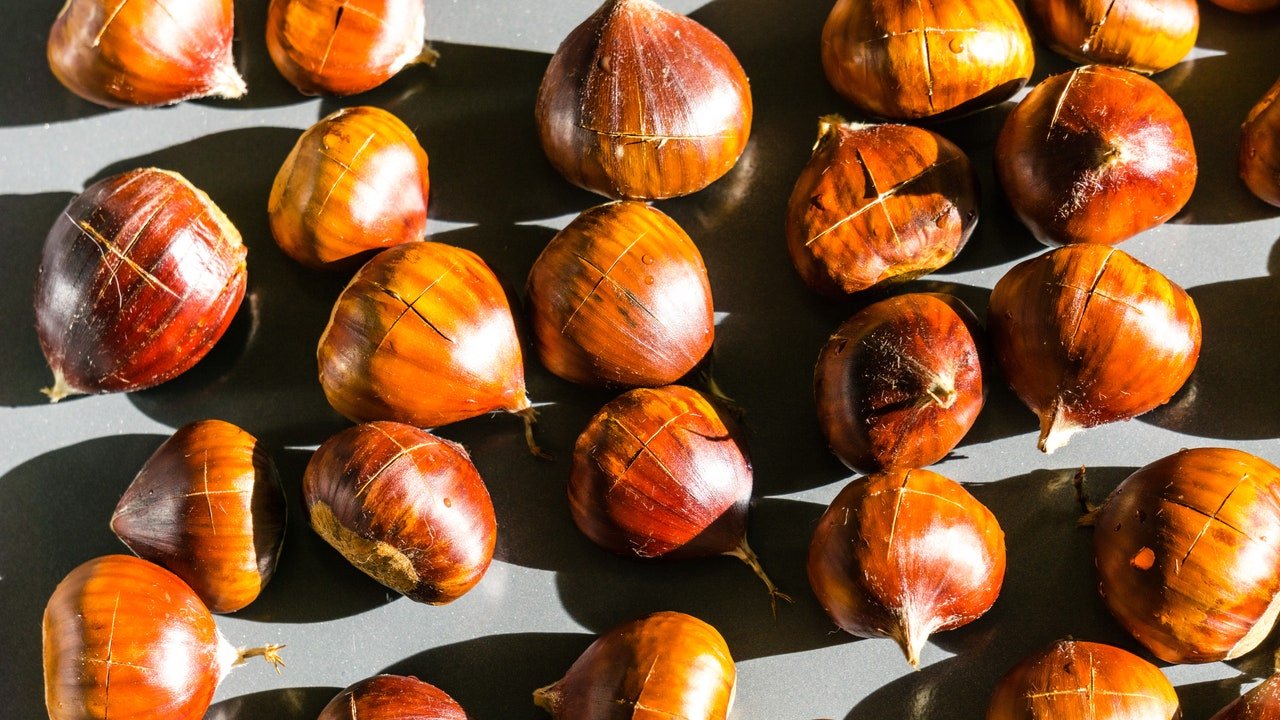 Castanhas assadas: para ficarem tão boas quanto no fogo