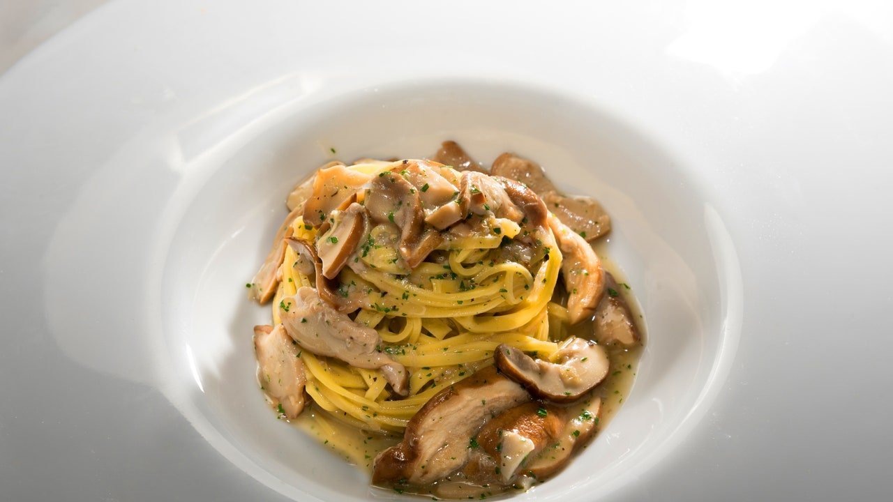 Como cozinhar muito bem tagliatelle com cogumelos porcini