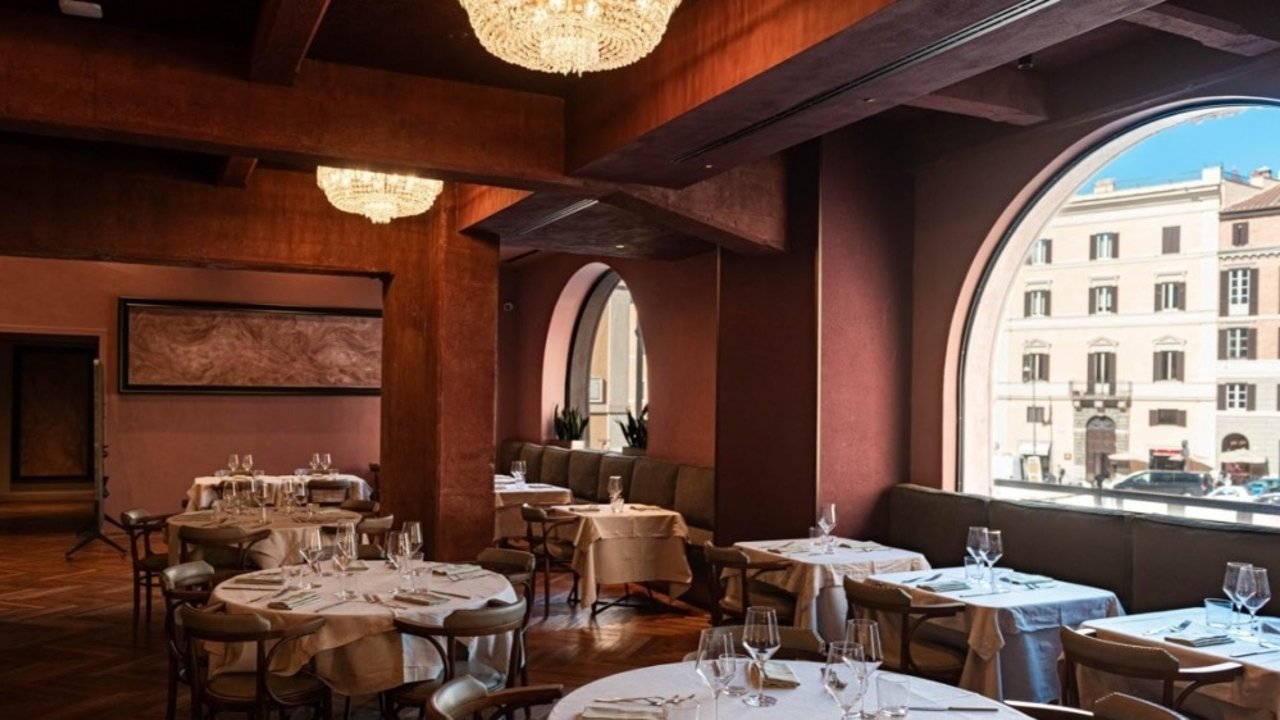 Roma também tem seu cinema-restaurante. No novo bistrô Barberini com terraço e coquetéis
