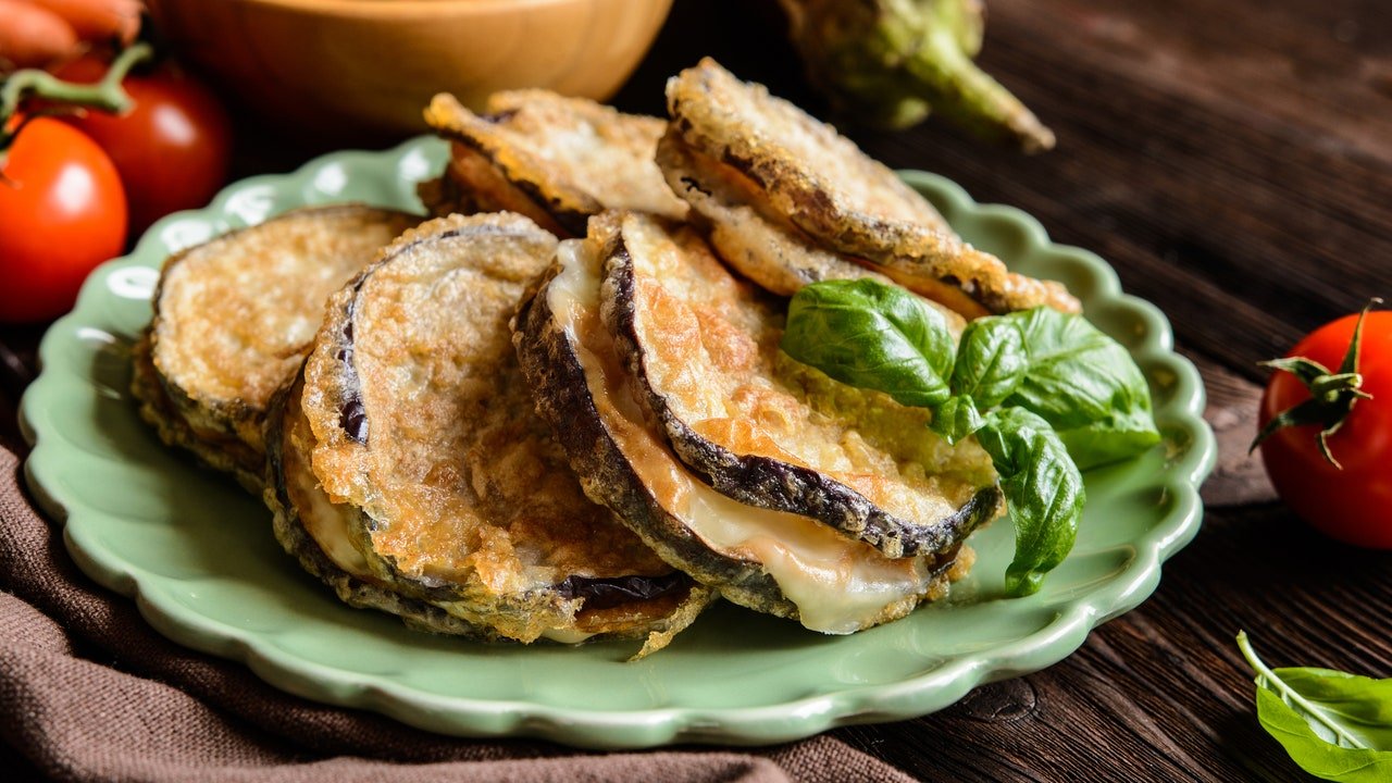 Costeletas de berinjela na airfryer: para fazer o fio