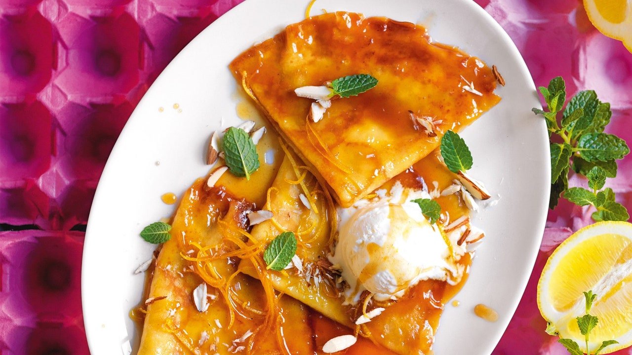 Paixão por crepes doces: a receita básica e muitas ideias para recheá-los