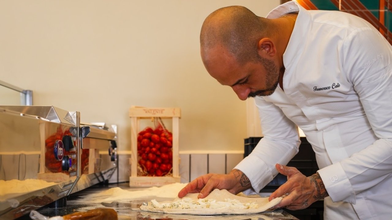 O pizzaiolo italiano mais famoso da Áustria abre agora uma pizzaria em Roma