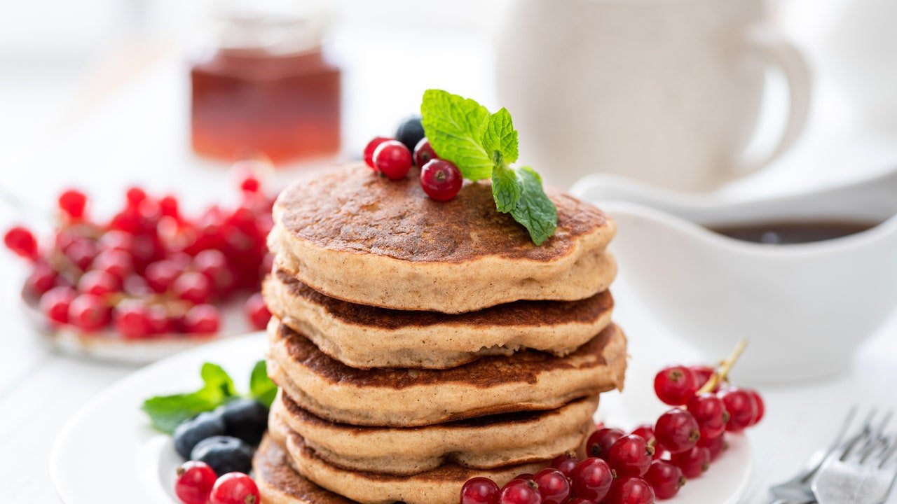 Panquecas proteicas: 5 receitas para cafés da manhã bons e saudáveis