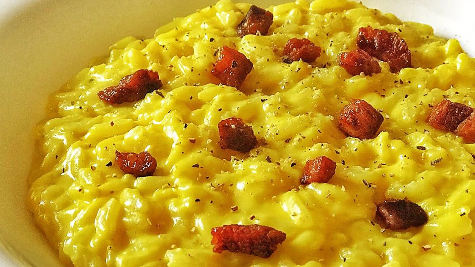 Risoto à carbonara: cremoso e irresistível