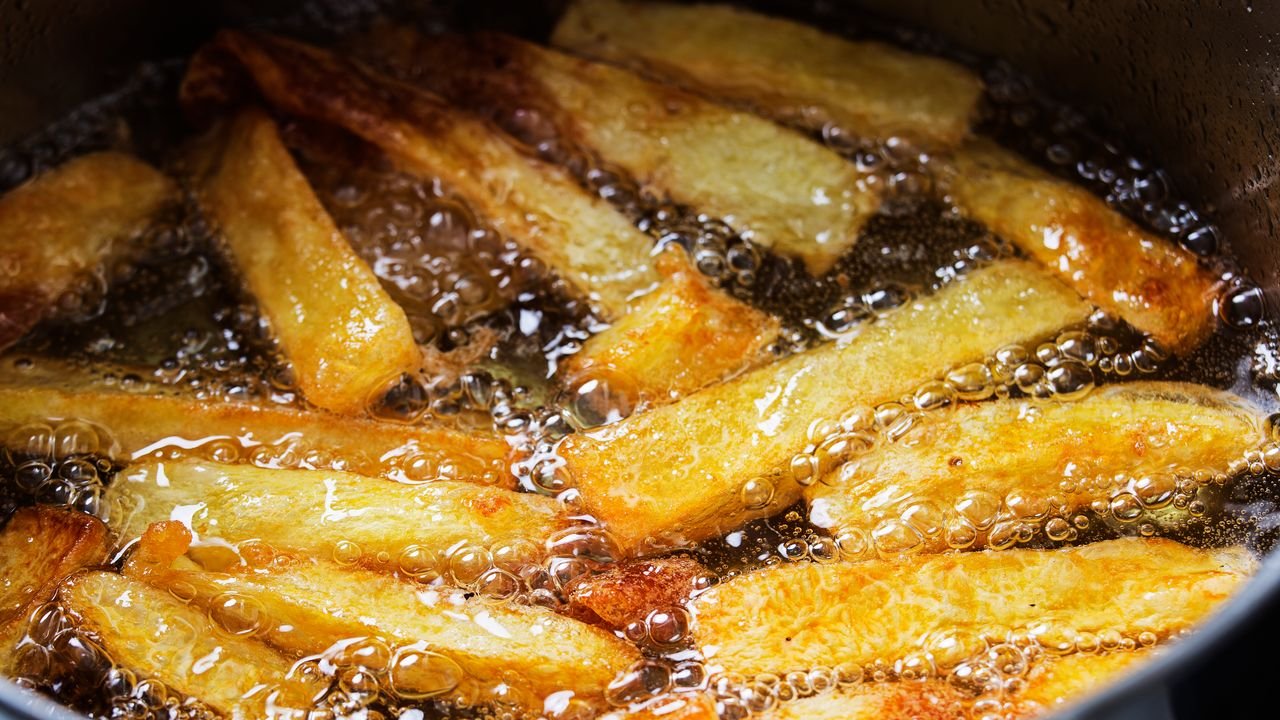 Como eliminar o cheiro de comida frita da cozinha? Aqui estão os remédios