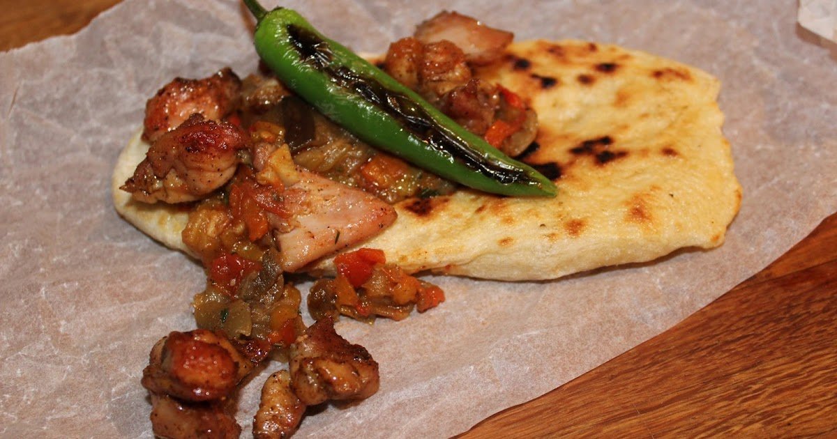 Pedaços de frango com kyopolu
