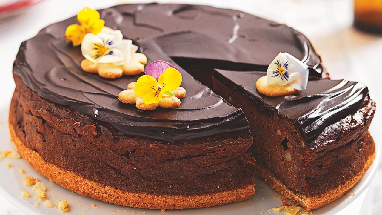 Recicle ovos de Páscoa com 30 receitas de chocolate