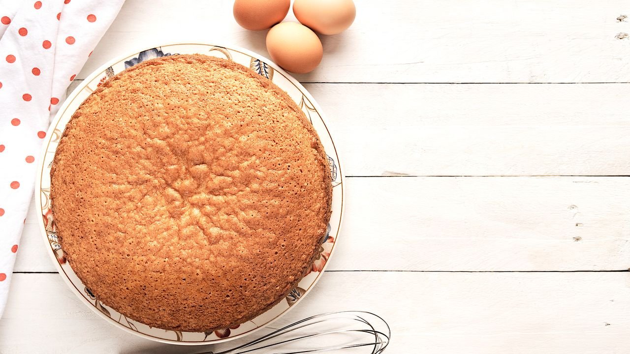 Bolo de iogurte, que bondade. A receita genuína da avó