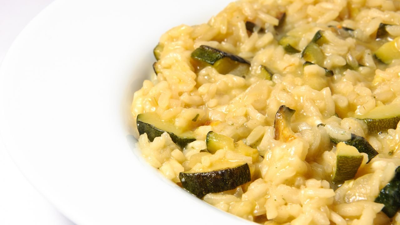 Risoto de abobrinha e manchas: o primeiro que sempre salva você