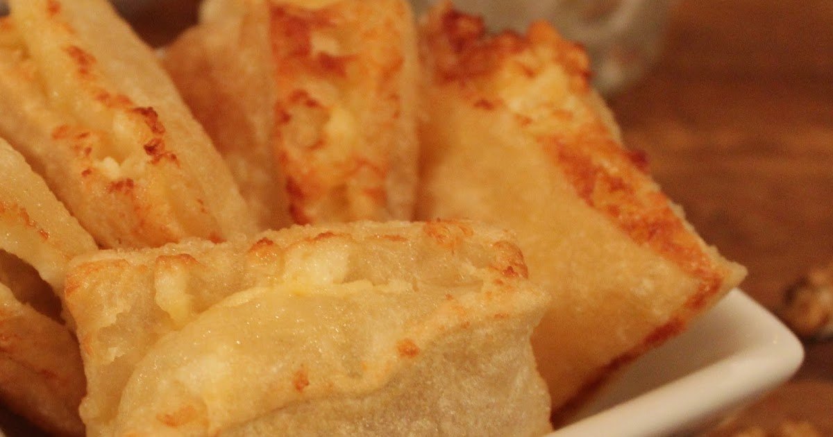 Rissóis fritos com queijo e queijo