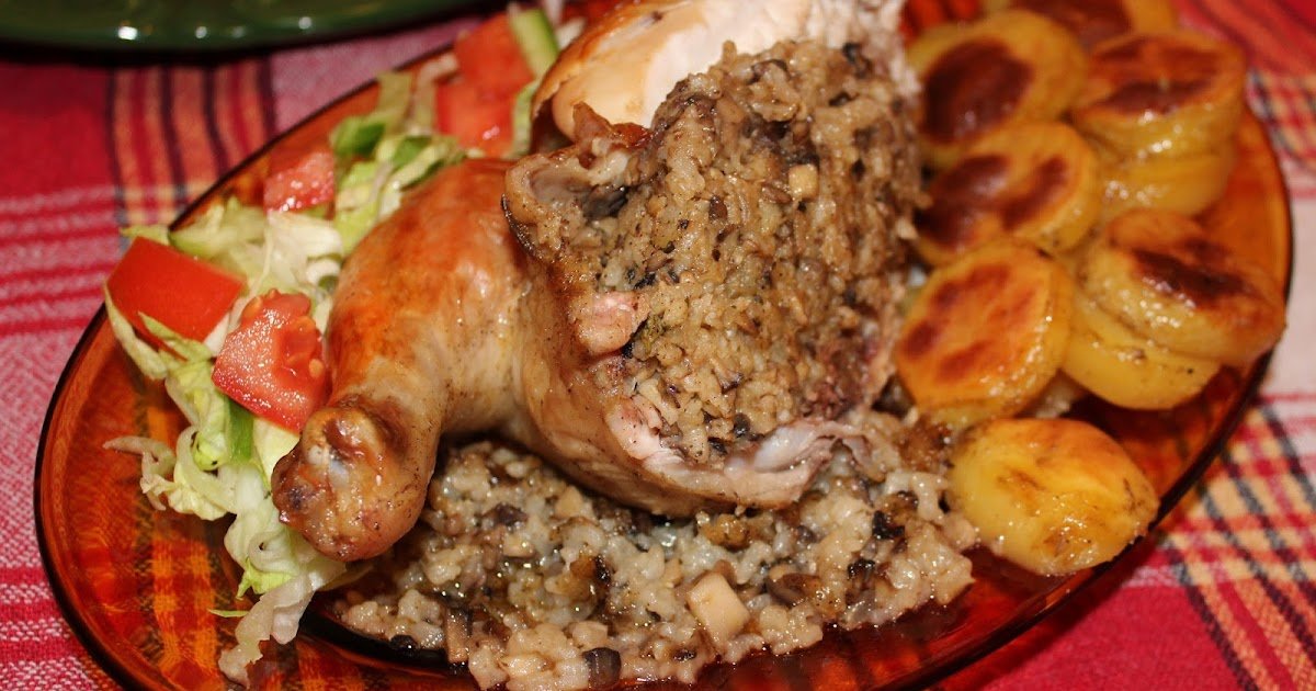 Frango recheado com arroz e cogumelos