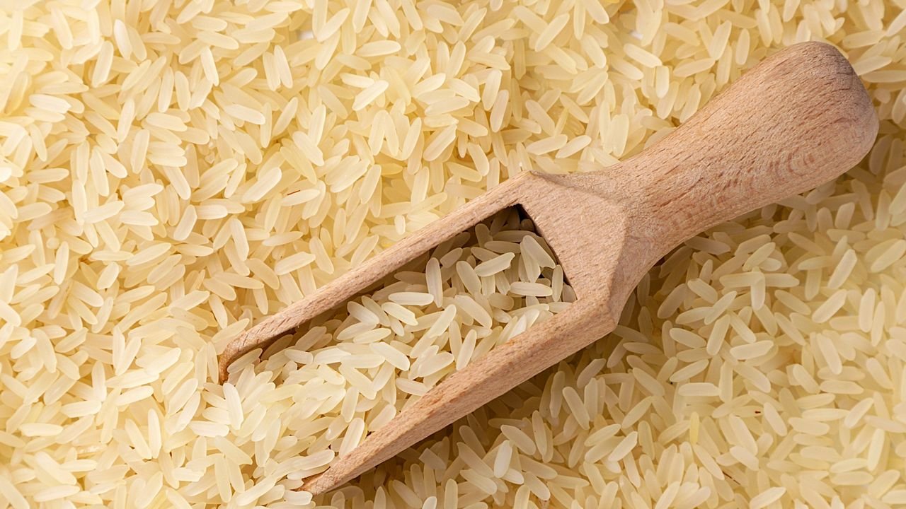 Arroz parboilado: o que é, as vantagens e em que receitas usá -lo
