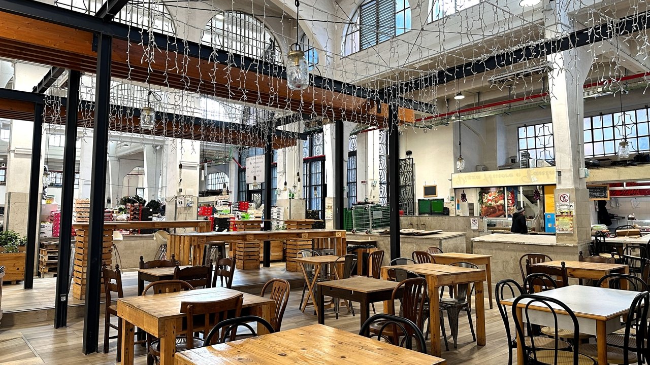 Comer bem nos mercados de Roma: as melhores mesas do mercado nomentano em Piazza Alessandria