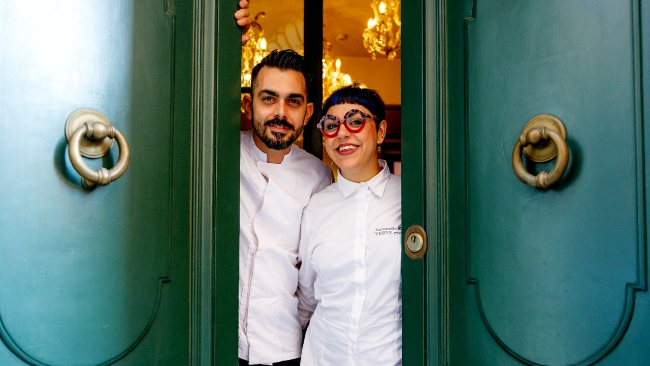 Em um hotel em Roma, dois chefs se misturam em todas as pratos de alta cozinha e pastelaria